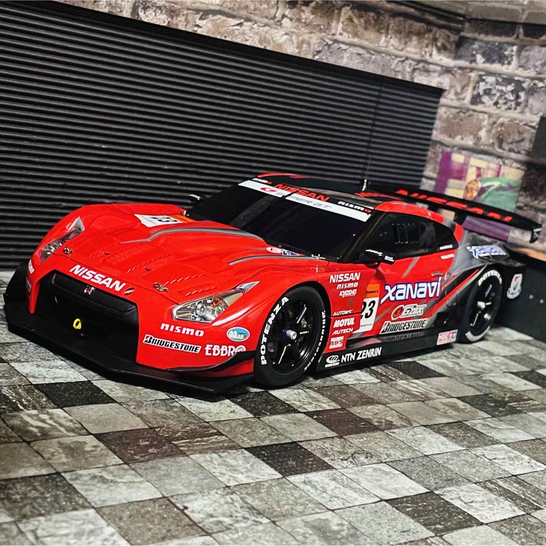 ニスモ特注 1/18 AUTOart ザナビィ NISMO GT-R 2008