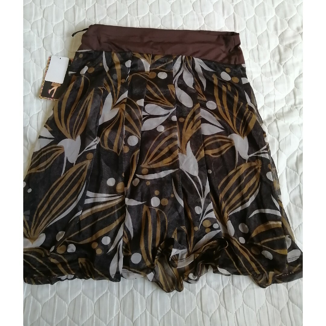 スカート　ブラウン　Lサイズ レディースのスカート(ひざ丈スカート)の商品写真