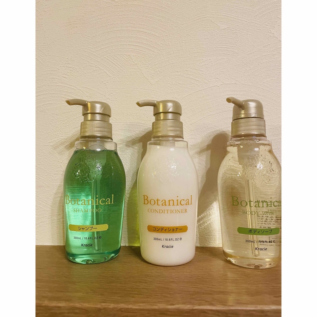 Kracie(クラシエ)のKracie ボタニカルシャンプー　コンディショナー　ボディソープ　300ml  コスメ/美容のヘアケア/スタイリング(シャンプー/コンディショナーセット)の商品写真