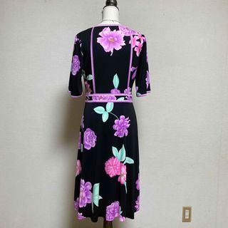 LEONARD - 新品、タグ付き【レオナール】華やかワンピース42 大きい
