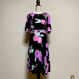 LEONARD - 新品、タグ付き【レオナール】華やかワンピース42 大きい