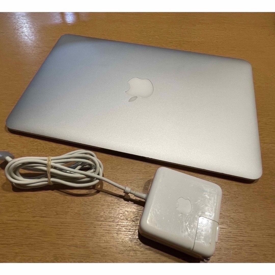 MacBook Air 11-inch  Windows 10付き