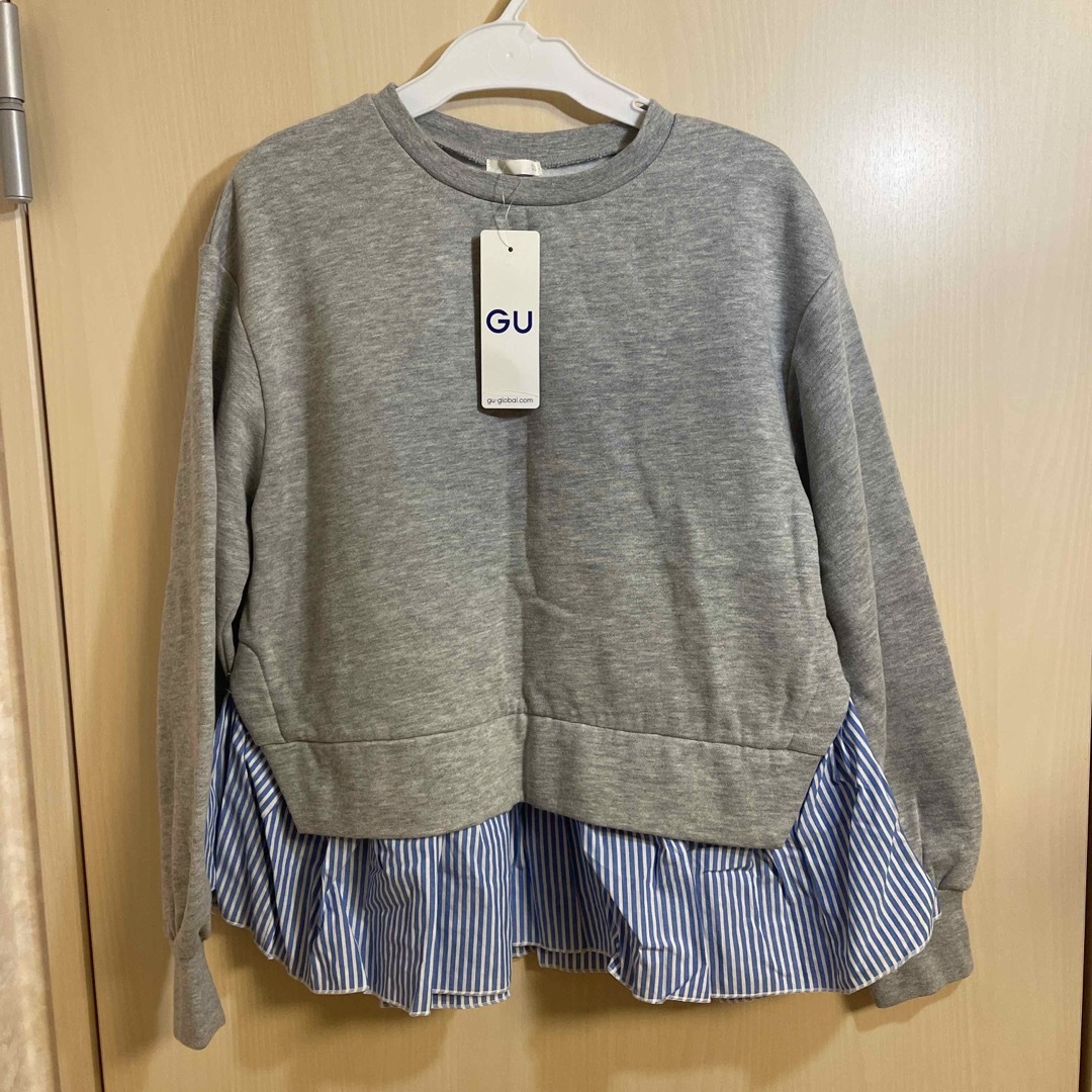 GU(ジーユー)のGU フリル付き裏起毛トレーナー  キッズ/ベビー/マタニティのキッズ服女の子用(90cm~)(ジャケット/上着)の商品写真