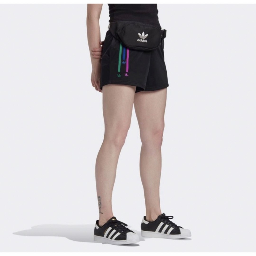 Originals（adidas）(オリジナルス)の美品　adidas originals ショート パンツ　アディダスMサイズ レディースのパンツ(ショートパンツ)の商品写真