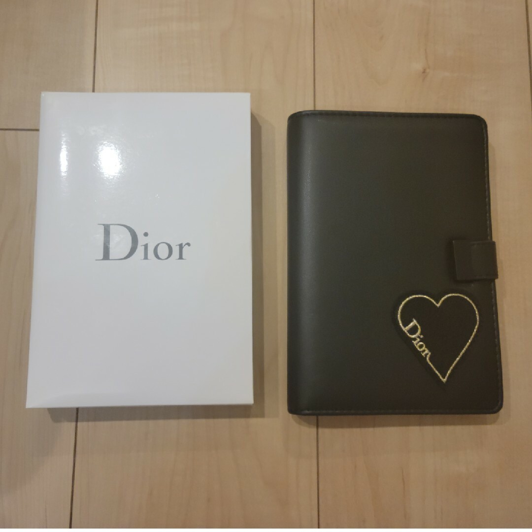 Dior(ディオール)のDior　ノベルティ　ノート　ハートステッカー エンタメ/ホビーのコレクション(ノベルティグッズ)の商品写真