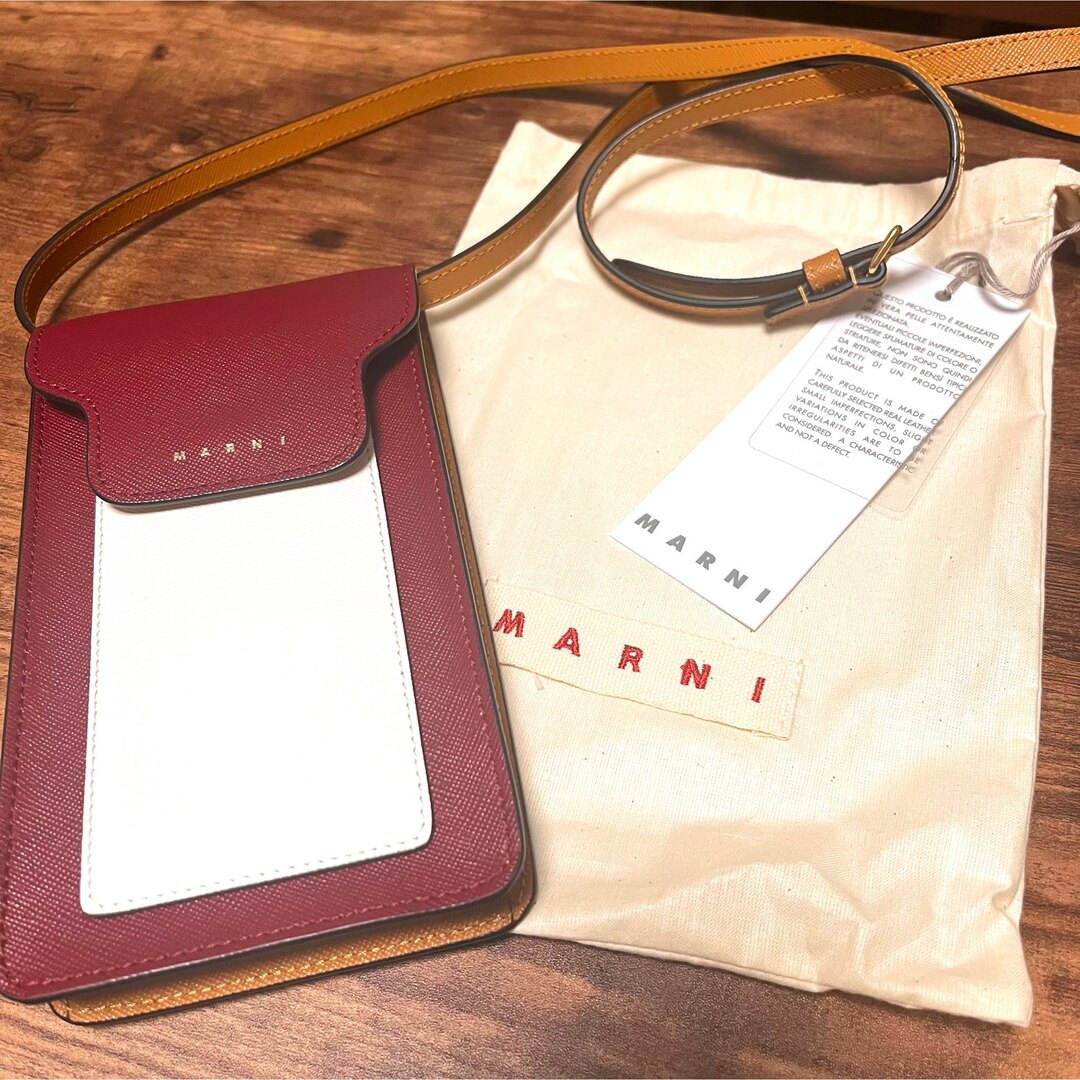 MARNI  Trunk スマホショルダー