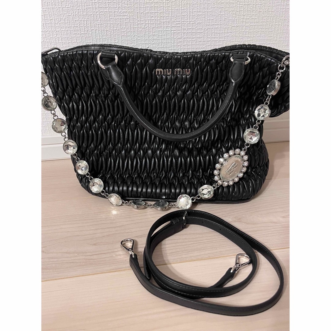 約24536cm縦幅miumiu ナッパクリスタルバッグ マテラッセ - ハンドバッグ