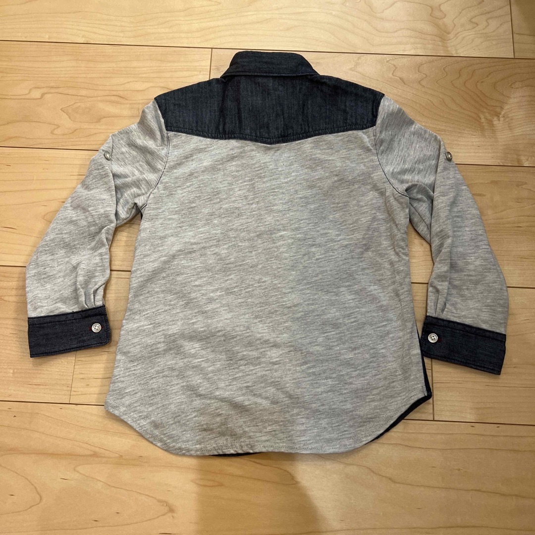 COMME CA ISM(コムサイズム)のコムサ　デニム、カットソー切替シャツ キッズ/ベビー/マタニティのキッズ服男の子用(90cm~)(ブラウス)の商品写真