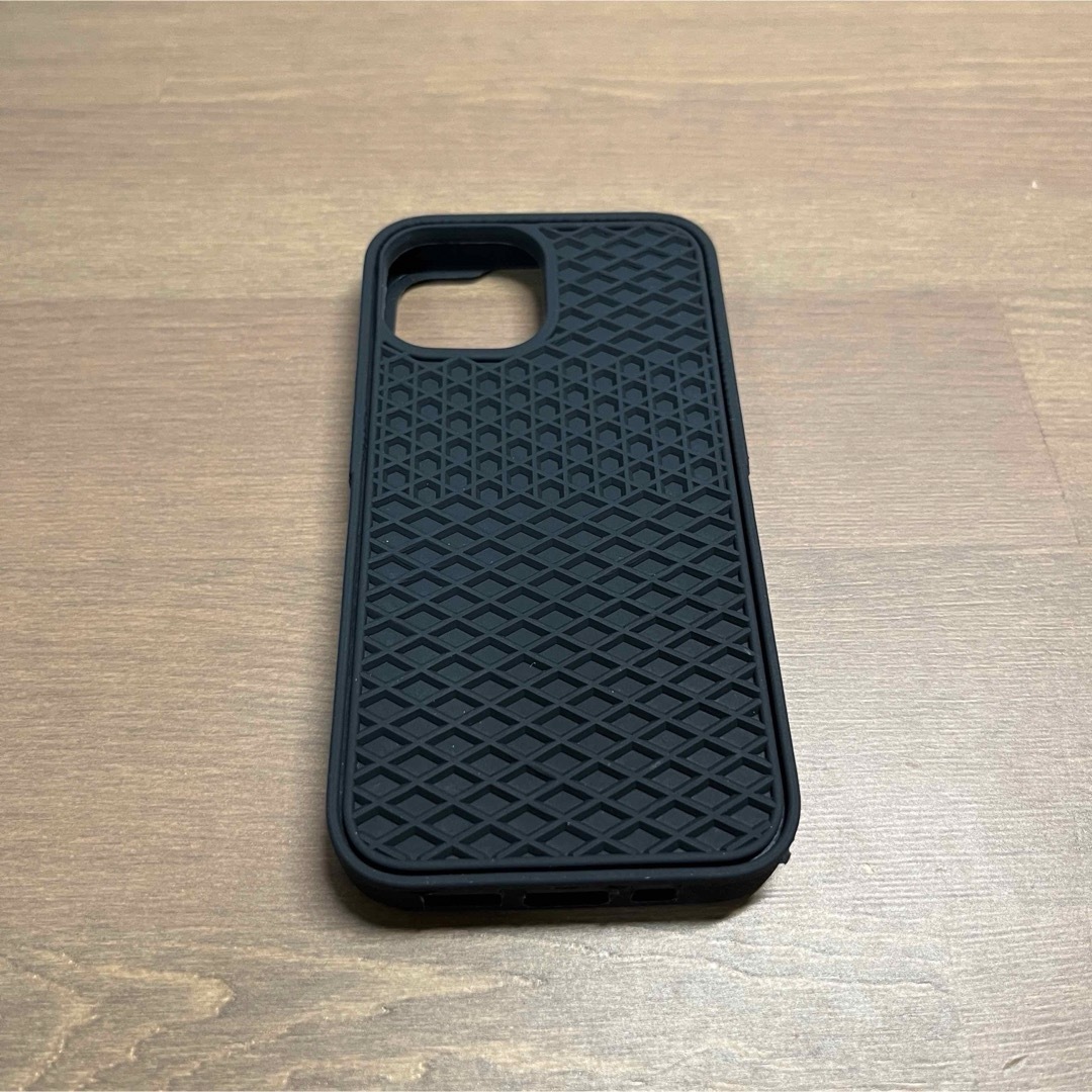 iPhone(アイフォーン)の【新入荷】iPhone 13mini ケース vans バンズ スマホ/家電/カメラのスマホアクセサリー(iPhoneケース)の商品写真