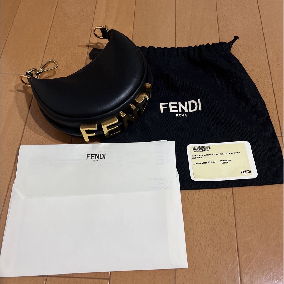 165000円から値下げ　FENDIグラフィナノ