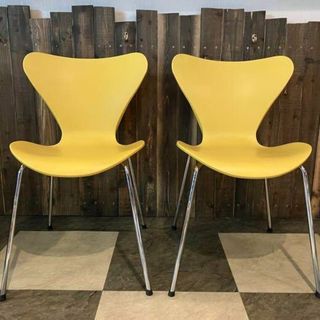 アルネヤコブセン(Arne Jacobsen)の【引取推奨】アルネ ヤコブセン セブンチェア×2脚 (完成品)(ダイニングチェア)