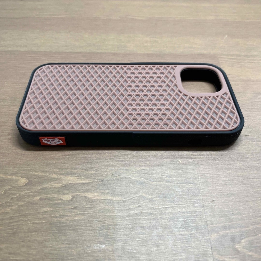 iPhone(アイフォーン)の【新入荷】iPhone 13/14 ケース vans バンズ スマホ/家電/カメラのスマホアクセサリー(iPhoneケース)の商品写真