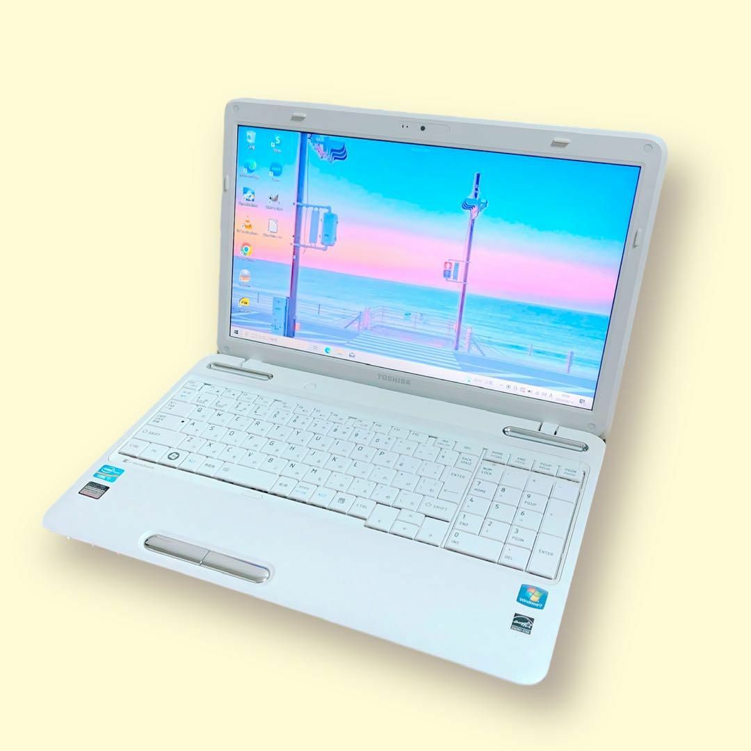 Core i7✨すぐに使える✨白ノートパソコン✨カメラ付き✨ブルーレイ✨-