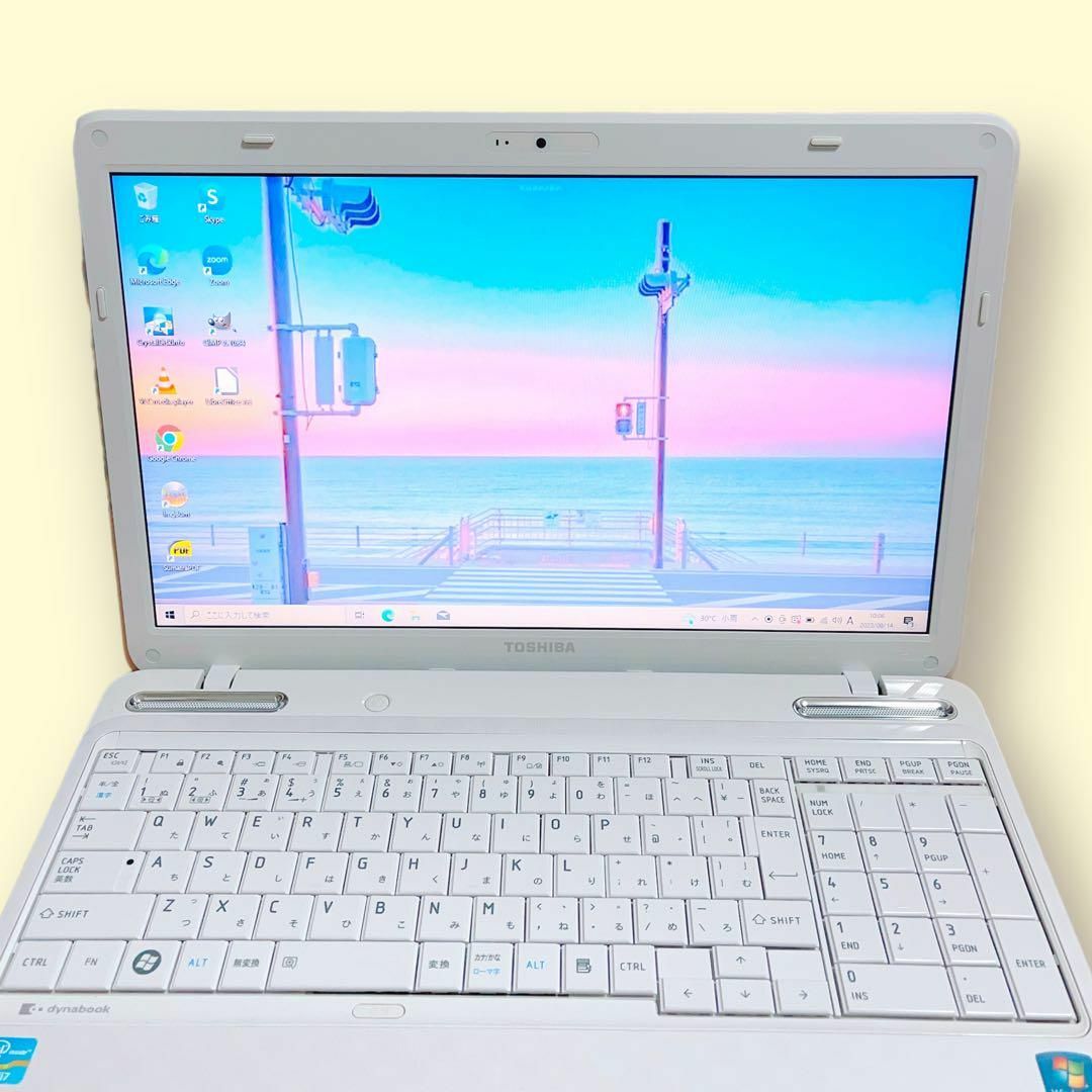 東芝 - Core i7✨すぐに使える✨白ノートパソコン✨カメラ付き