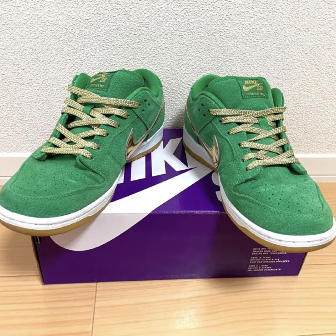 NIKE(ナイキ)のNIKE SB DUNK LOW PRO メンズの靴/シューズ(スニーカー)の商品写真