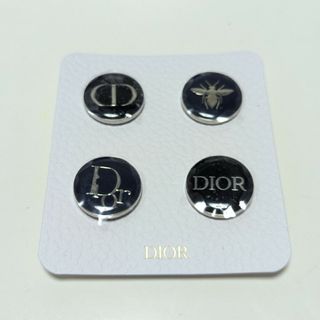 ディオール(Dior)のＤｉｏｒ  ディオール ピンバッチ 非売品(ブローチ/コサージュ)