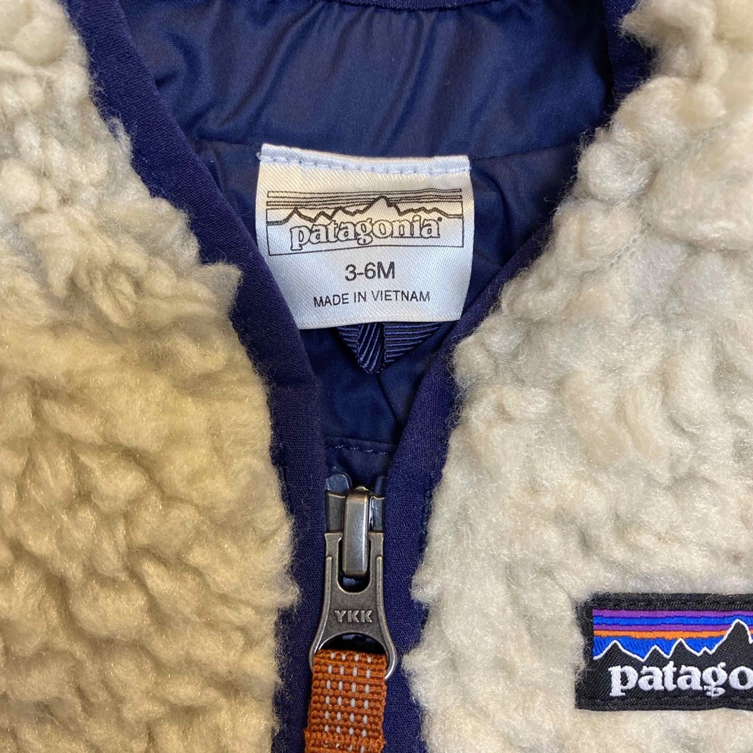 patagonia(パタゴニア)のパタゴニア　ベビー　ベスト キッズ/ベビー/マタニティのベビー服(~85cm)(ジャケット/コート)の商品写真