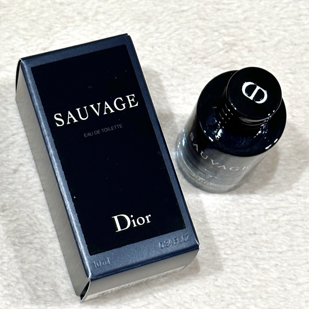 Christian Dior(クリスチャンディオール)の新品未使用☆ディオール ソヴァージュ SAUVAGE 香水 10ml Dior コスメ/美容の香水(香水(男性用))の商品写真