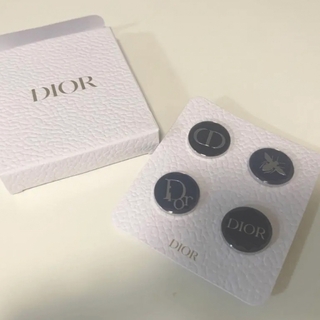 クリスチャンディオール(Christian Dior)のDior ノベルティ ロゴ ピンバッジ(その他)