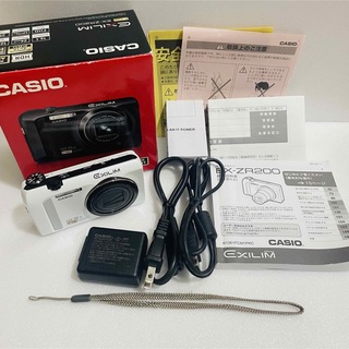 カシオ(CASIO)の【美品】スマホ転送 CASIO EXILIM HS EX-ZR200 ホワイト(コンパクトデジタルカメラ)