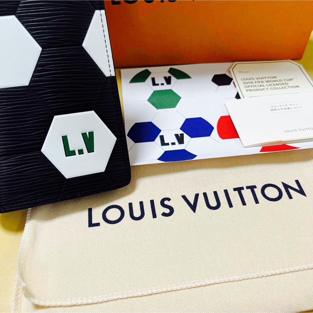 LOUIS VUITTON(ルイヴィトン)の💕新品未使用💕LV💕エピポルトフォイユプラザ💕長財布💕FIFAWC💕限定モデル💕 メンズのファッション小物(長財布)の商品写真
