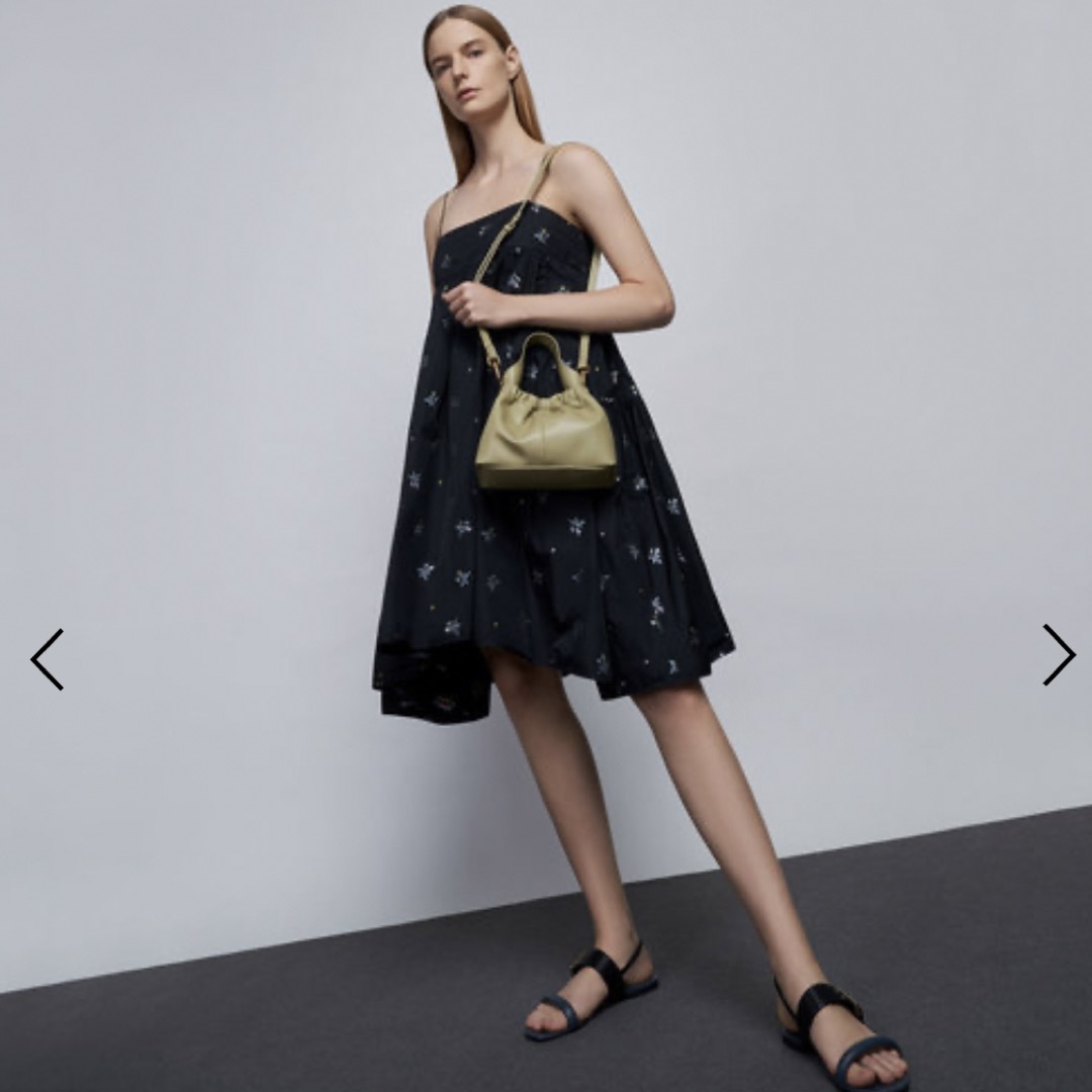 チャールズアンドキース　CHARLES&KEITH ショルダーバッグレディース