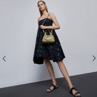 チャールズアンドキース(Charles and Keith)のチャールズアンドキース　CHARLES&KEITH ショルダーバッグ(ショルダーバッグ)