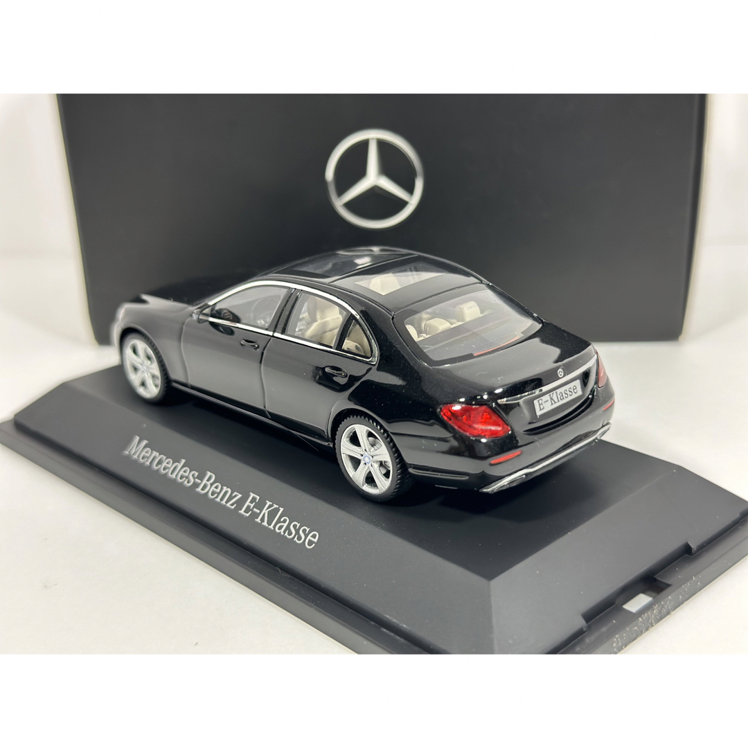 中古品 1/43 メルセデスベンツ W213 Eクラス ブラック