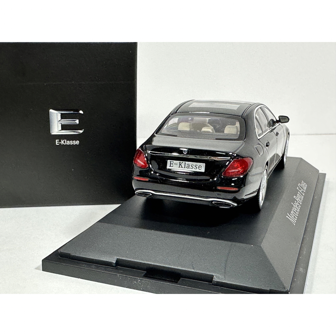 中古品 1/43 メルセデスベンツ W213 Eクラス ブラック