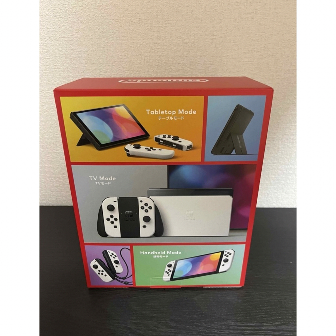 Nintendo Switch(ニンテンドースイッチ)の【新品】NintendoSwitch有機E Lモデル ホワイト エンタメ/ホビーのゲームソフト/ゲーム機本体(家庭用ゲーム機本体)の商品写真