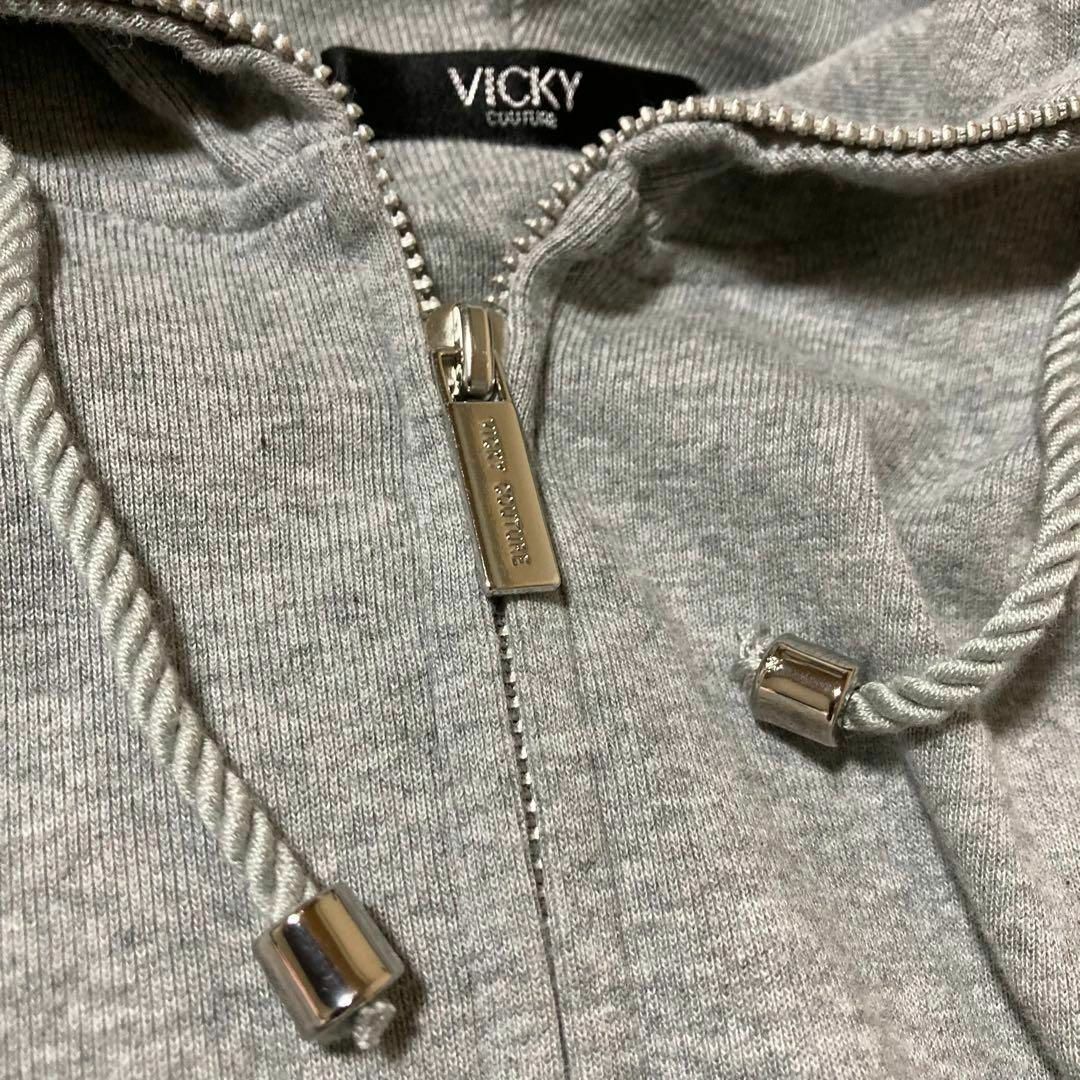 VICKY(ビッキー)のVICKY ビッキー　スウェットパーカー　フルジップ　9部袖　チュニック丈 レディースのトップス(パーカー)の商品写真