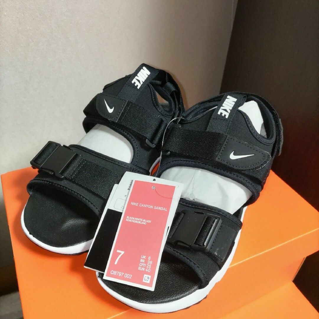 NIKE - 25 25.0 新品 NIKE キャニオン サンダル CI8797-002の通販 by