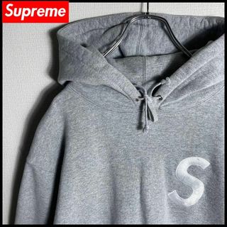 シュプリーム(Supreme)の【コムドットゆうた着用モデル】シュプリーム　Sロゴ　パーカー　美品(パーカー)