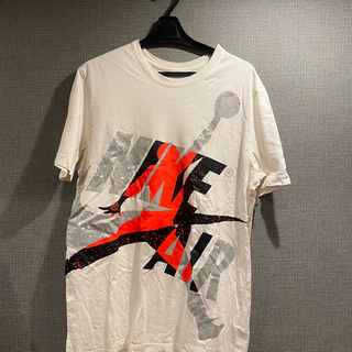 ジョーダン(Jordan Brand（NIKE）)のジョーダン ジャンプマンTシャツ Lサイズ 白(トレーニング用品)