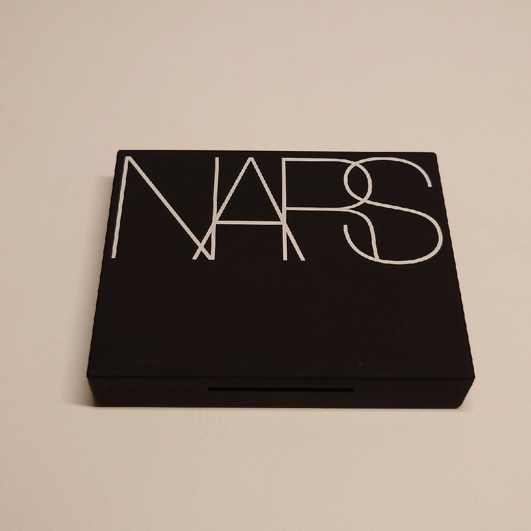 NARS ライトリフレクティングプリズマティッ