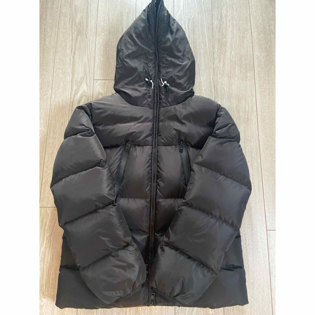 MONCLER - 【早い者勝ち最終値下げ】MONCLERダウンの通販 by