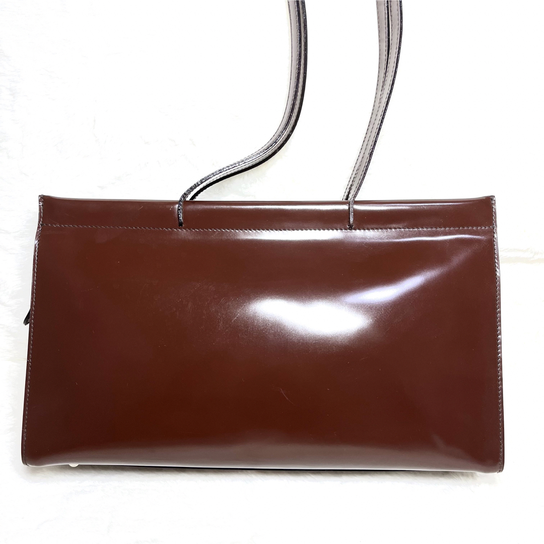 Furla(フルラ)のフルラ　ショルダーバッグ　エナメル　ブラウン レディースのバッグ(ショルダーバッグ)の商品写真