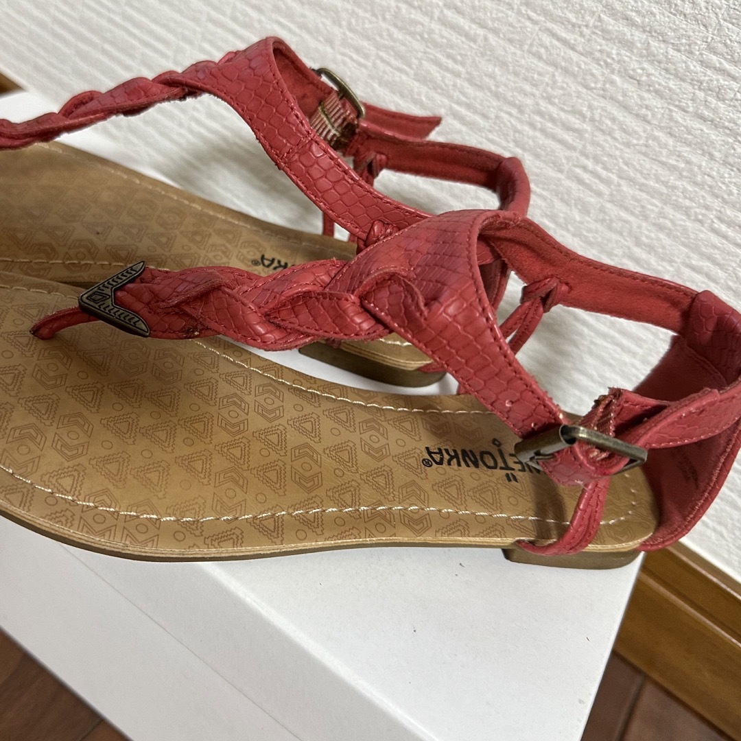 Minnetonka(ミネトンカ)のMINNETONKA サンダル レディースの靴/シューズ(サンダル)の商品写真