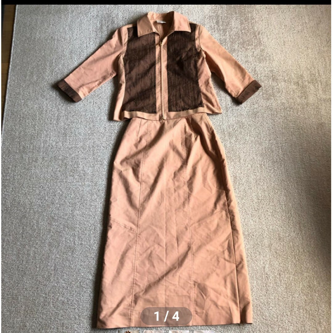 美品　LEVRE スカートスーツ 11号 婦人服 レディースのトップス(シャツ/ブラウス(長袖/七分))の商品写真