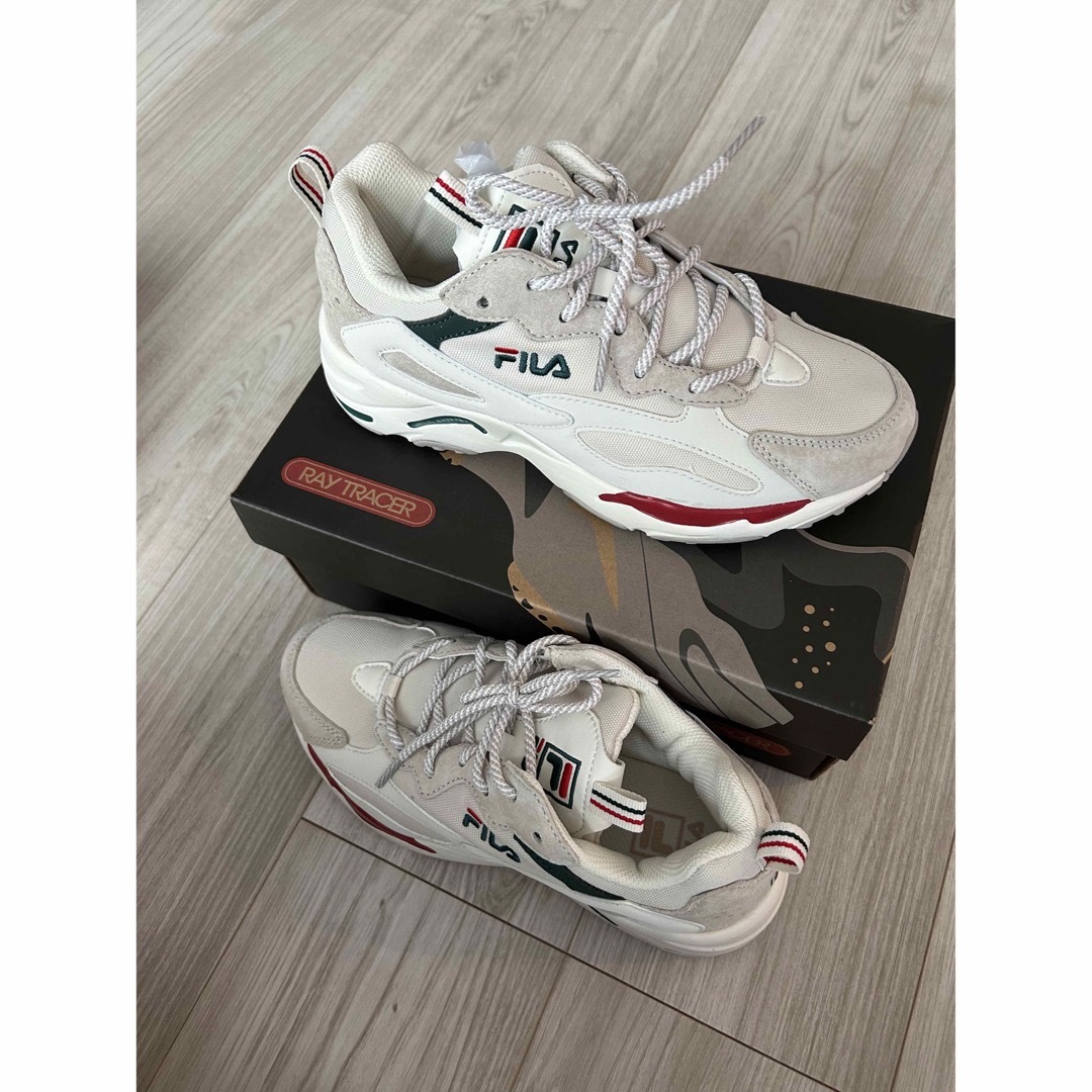 FILA - 【新品】FILA☆RAY TRACER☆24.5☆ベージュの通販 by おひさま ...