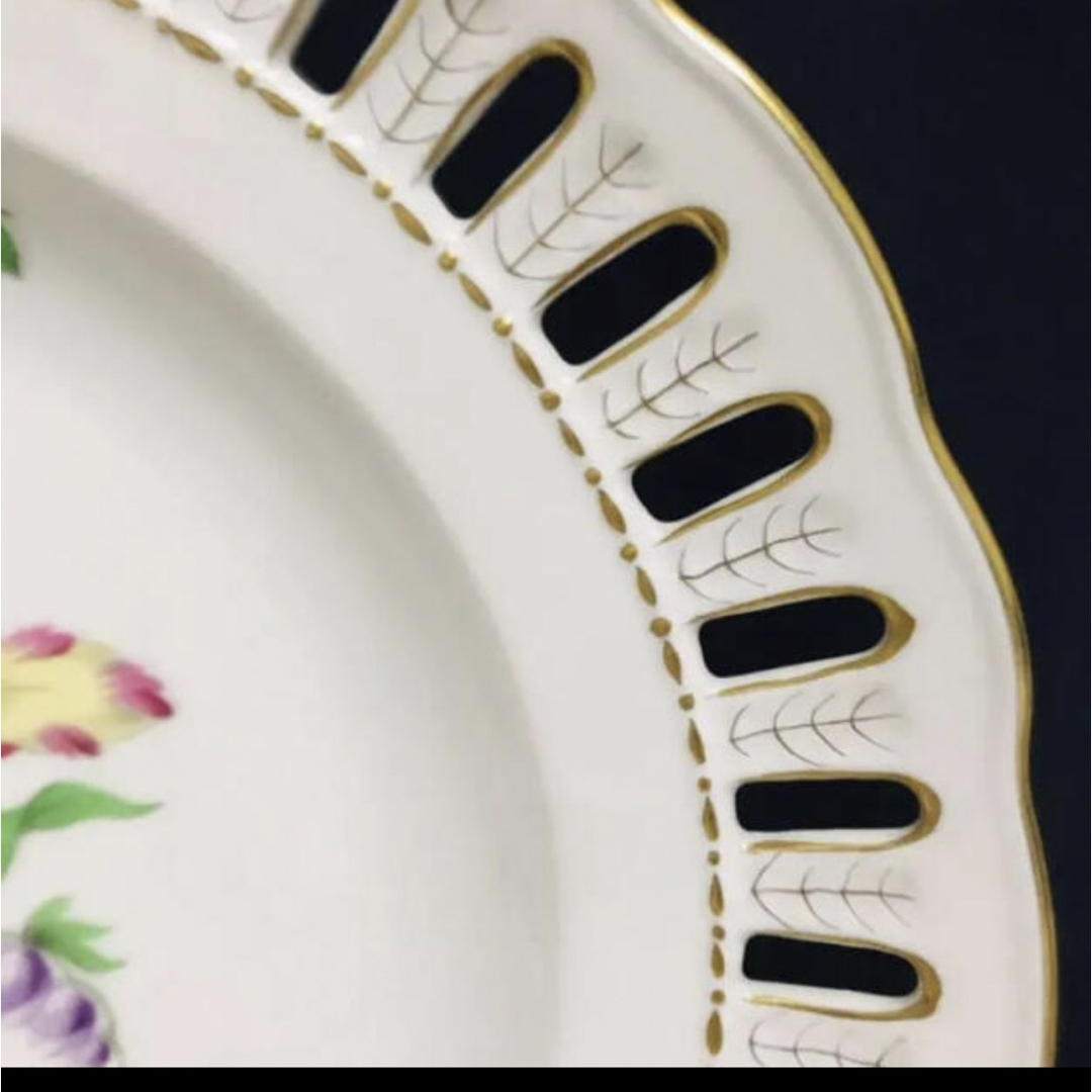 Herend(ヘレンド)のヘレンド   チューリップの花束　チューリップブーケ オープンワーク 透かし皿 インテリア/住まい/日用品のキッチン/食器(食器)の商品写真