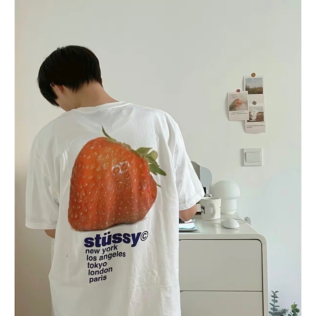 【新品】stussy Tシャツ　サイズS ホワイト　いちご