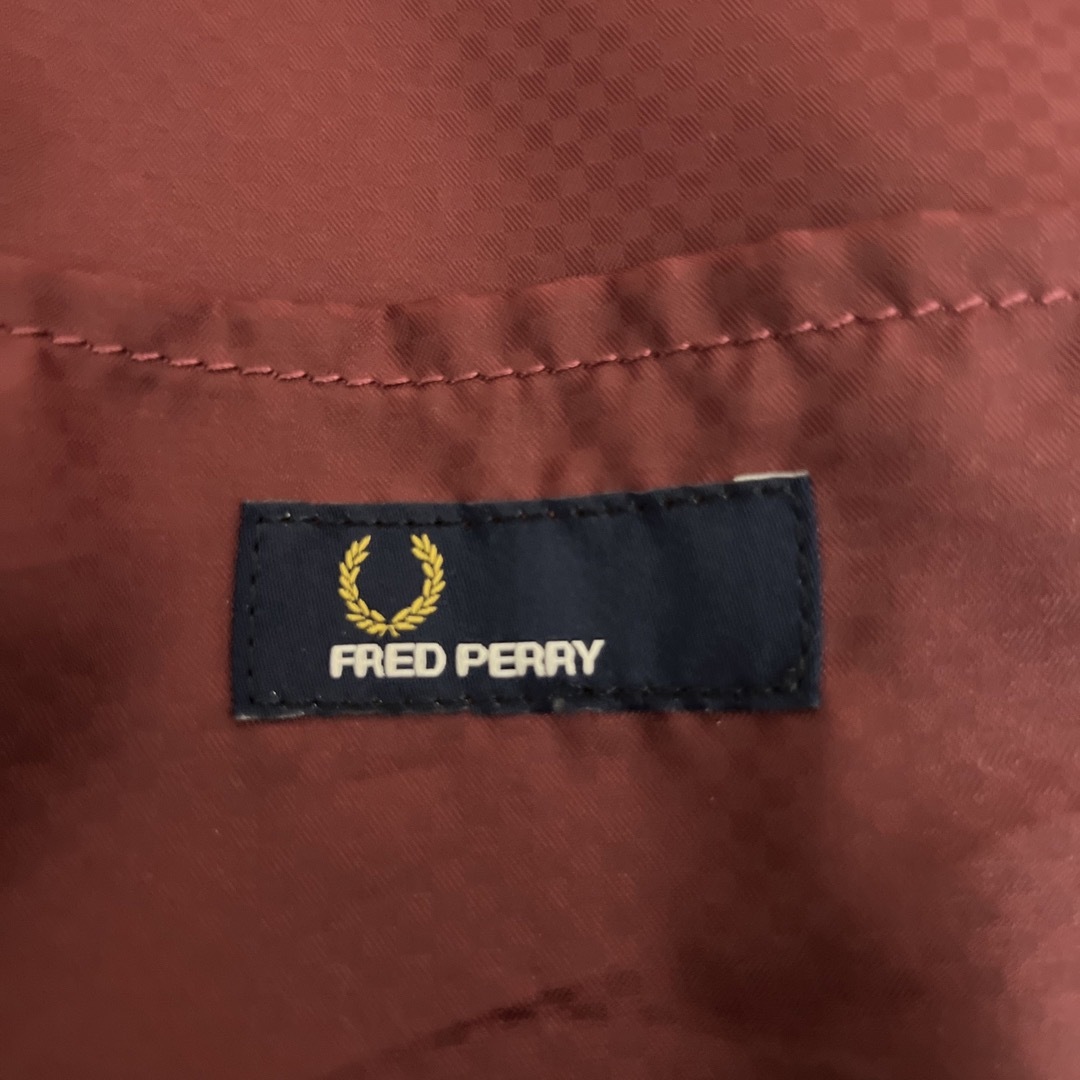 FRED PERRY(フレッドペリー)の【美品】FRED PERRY リュック ネイビー フレッドペリー レディースのバッグ(リュック/バックパック)の商品写真