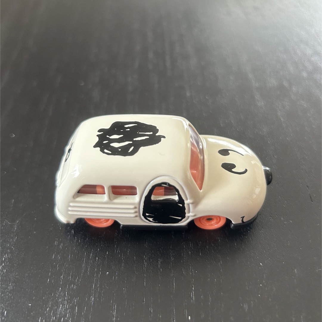 SNOOPY - スヌーピー トミカ 70周年記念 TOMICA の通販 by にこ SNOOPY - スヌーピー トミカ 70周年記念 TOMICA の通販 by にこ