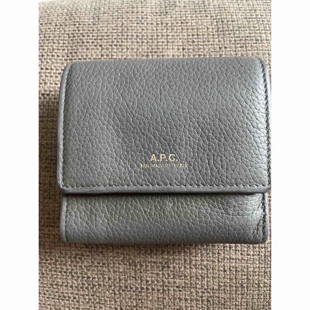 A.P.C(アーペーセー)のapc 財布　COMPACT LOIS SMALL 22P JPS レディースのファッション小物(財布)の商品写真