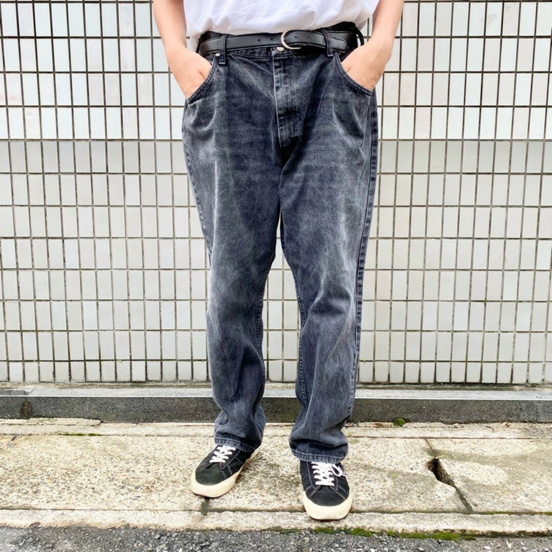 Wrangler(ラングラー)のUS古着 ラングラー Wrangler ブラック デニム パンツ テーパード RELAXED FIT サイズ：W40 L30 ビッグサイズ 97601CB 【中古】 メンズのスーツ(スラックス/スーツパンツ)の商品写真