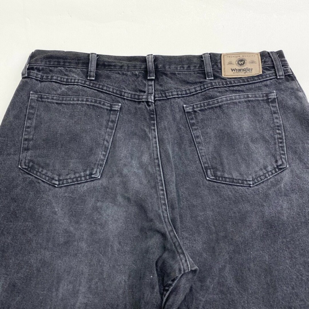 Wrangler(ラングラー)のUS古着 ラングラー Wrangler ブラック デニム パンツ テーパード RELAXED FIT サイズ：W40 L30 ビッグサイズ 97601CB 【中古】 メンズのスーツ(スラックス/スーツパンツ)の商品写真