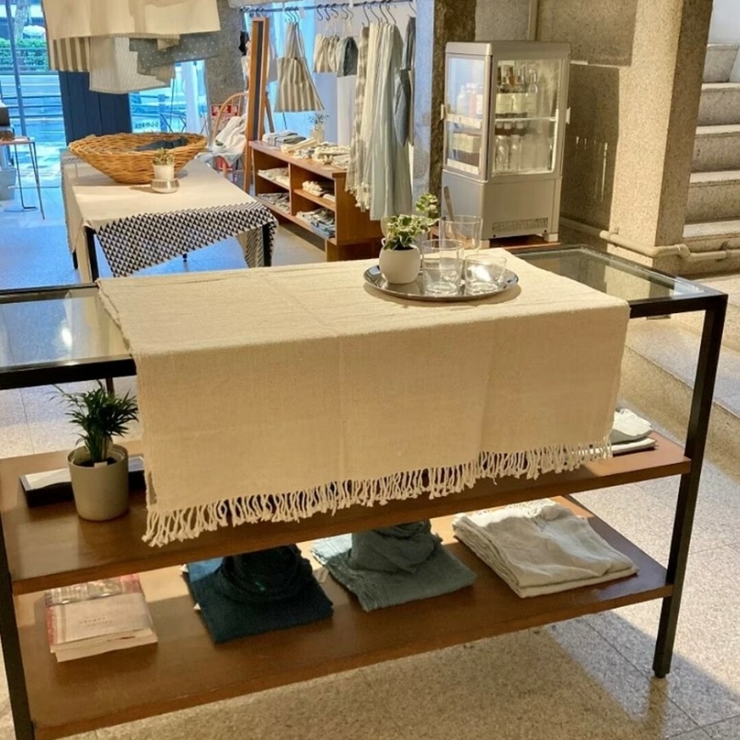 MUJI (無印良品)(ムジルシリョウヒン)の無印良品　藍染チェック羽織れる多用布 インテリア/住まい/日用品のカーテン/ブラインド(カーテン)の商品写真