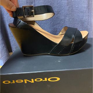 オロネロ(OroNero)のORONERO 厚底 本革サンダル 10cmウェッジ  サイズ38（24cm）(サンダル)