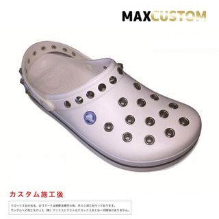 クロックス(crocs)のクロックス crocs パンク カスタム 白  22～29cm 新品 未使用(サンダル)